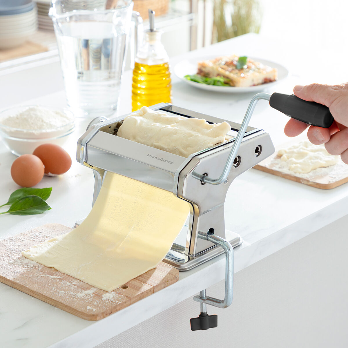 Machine voor het maken van verse pasta met recepten Frashta | Auredomo - foto 1